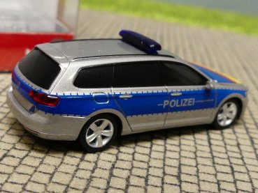 1/87 Herpa VW Passat Variant Polizei Lübeck Regenbogen 940351