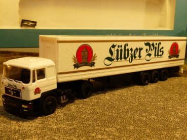 1/87 Albedo MAN F2000 Lübzer Pils Planen Sattelzug Sonderpreis 297071