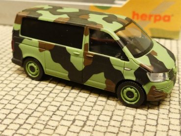 1/87 Herpa VW T6 Bus Bundeswehr Flecktarn 700702