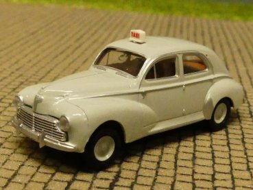 1/87 Brekina Peugeot 203 Taxi Frankreich hellgrau SAI 2510