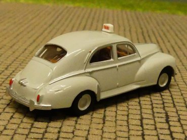 1/87 Brekina Peugeot 203 Taxi Frankreich hellgrau SAI 2510