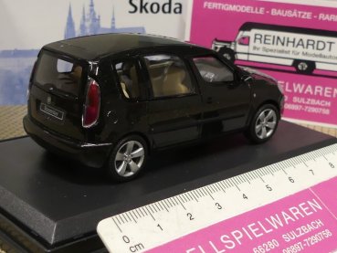 1/43 Abrex Skoda Roomster Black Magic A32