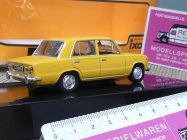 1/43 IXO Lada 1200 gelb 1970 CLC406N