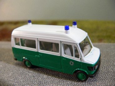 1/87 Herpa MB 207 Polizei weiß/grün Bus