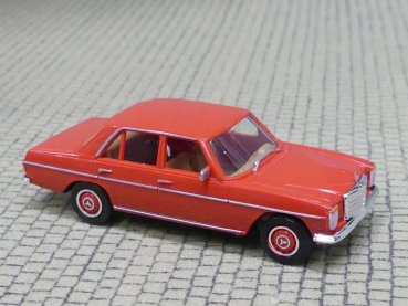 1/87 Brekina MB /8 rot, Felgen in Wagenfarbe