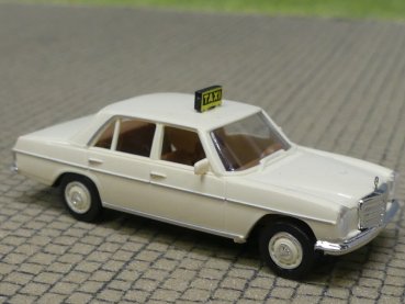 1/87 Brekina MB /8 200D TAXI hellelfenbein Felgen in Wagenfarbe