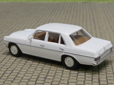 1/87 Brekina MB /8 weiss Felgen in Wagenfarbe