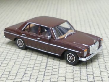 1/87 Brekina MB /8 dunkelbraun Felgen in Wagenfarbe