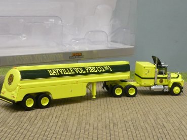 1/87 Brekina Mack RS 700 Bayville Fire Truck 85815