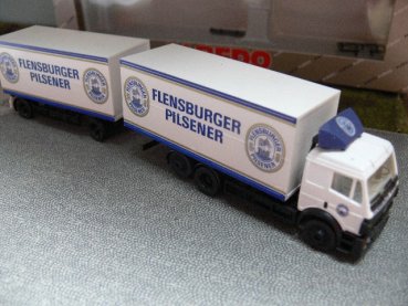 1/87 Albedo MB SK Flensburger Pilsener Koffer-HZ 296037