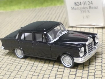 1/87 Wiking MB 220 S schwarz 824 01