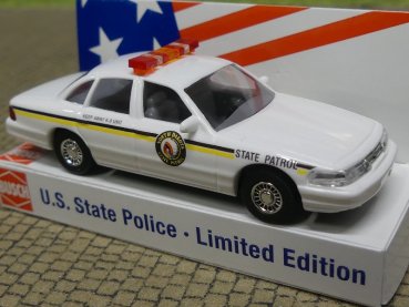 1/87 Busch Ford Crown Victoria North Dakota Limited #33/49079