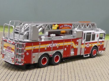 1/87 PCX Ferrara Ultra FDNY - Mannhatten Ladder 43 870689