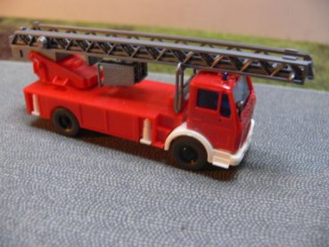 1/87 Wiking MB 1619 Feuerwehr DLK 23 12 Metz 618/1