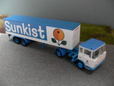 1/87 Brekina DAF 2600 SUNKIST Koffersattelzug 85269