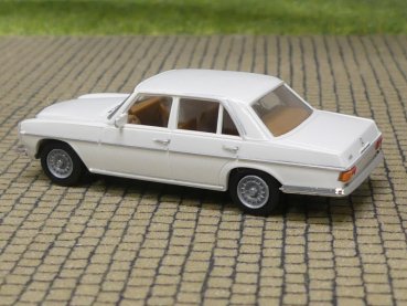 1/87 Brekina MB /8 weiss mit Stahlfelgen