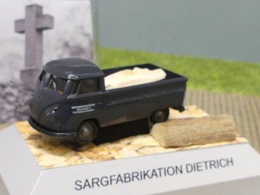 1/87 Brekina # 2308a VW T1 b Pr Sargfabrikation Dietrich mit Holz Diorama