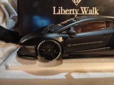 1/18 AUTOart Lamborghini Aventador Liberty Walk LB-Works matt black 79106