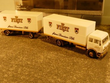 1/87 Herpa Albedo MB NG First Pils Koffer Hängerzug #765