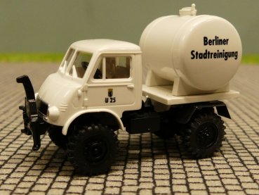 1/87 Brekina Unimog 402 BSR Berliner Stadtreinigung Pritsche mit Tank 39056