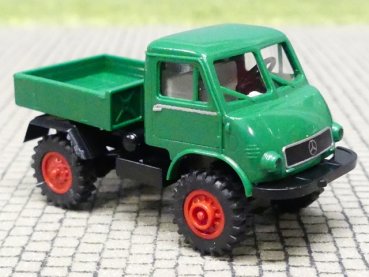 1/87 Brekina Unimog 402 grün 39050