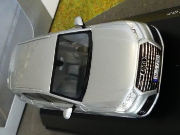 1/43 Spark Audi Q7 silber 023442