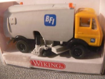 1/87 Wiking MB 1217 BFI Niederlande Kehrmaschine 642 A