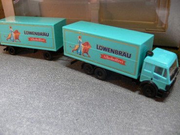 1/87 Herpa MB SK Löwenbräu Alkoholfrei Koffer-Hängerzug