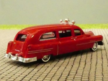 1/87 Busch Cadillac Station Wagon´52 Feuerwehr Notarzt 43468