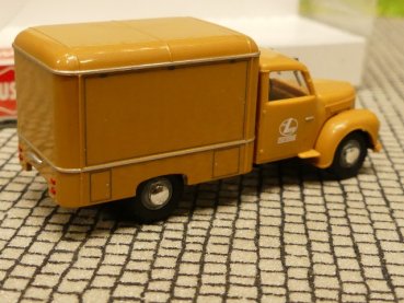 1/87 Busch Framo V901/2 Koffer Milchwagen Dresden 52010