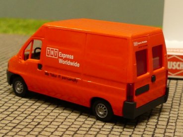 1/87 Busch Fiat Ducato TNT Worldwide