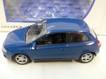 1/43 Norev Fiat Stilo mittelblau 71003