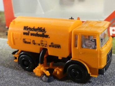 1/87 Herpa MAN F8 Kehrmaschine 820029