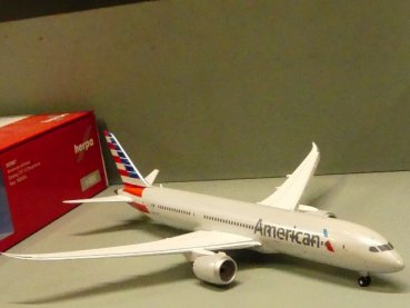 1/200 Herpa American Airlines Boeing 787-9 Dreamliner 557887