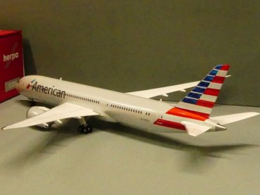 1/200 Herpa American Airlines Boeing 787-9 Dreamliner 557887