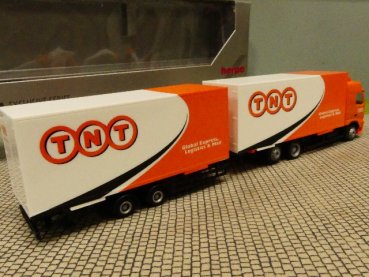 1/87 Herpa Volvo FH12 TNT Wechsel Koffer Hängerzug