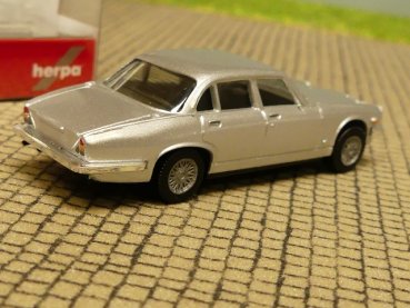 1/87 Herpa Jaguar XJ 06 silbermetallic 430814