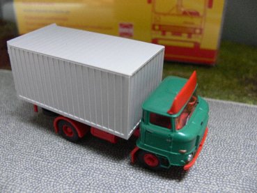 1/87 Busch Espewe IFA L60 ETK grün mit Dachspoiler 95507