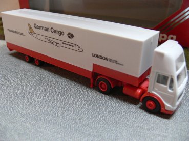 1/87 Herpa MB German Cargo London/Frankfurt Koffer-Sattelzug