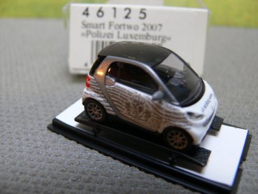 1/87 Busch Smart Fortwo 2007 Polizei Luxemburg 46125