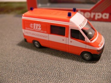 1/87 Herpa 042604 MB Sprinter Rettungsdienst Frankfurt