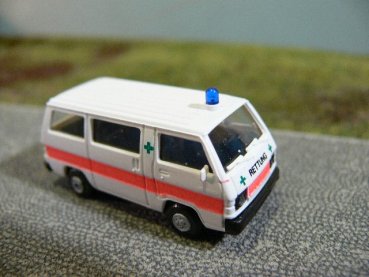 1/87 Rietze Mitsubishi L300 Rettung Österreich #1 50022