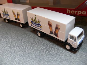 1/87 Herpa MB Bavaria Weißbierspezialitäten Koffer-Hängerzug 806056