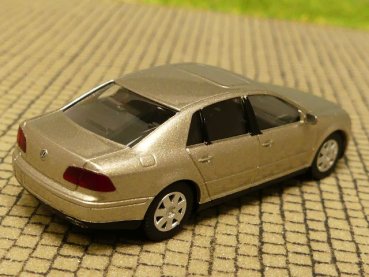 1/87 Wiking VW Phaeton bronze 59/02