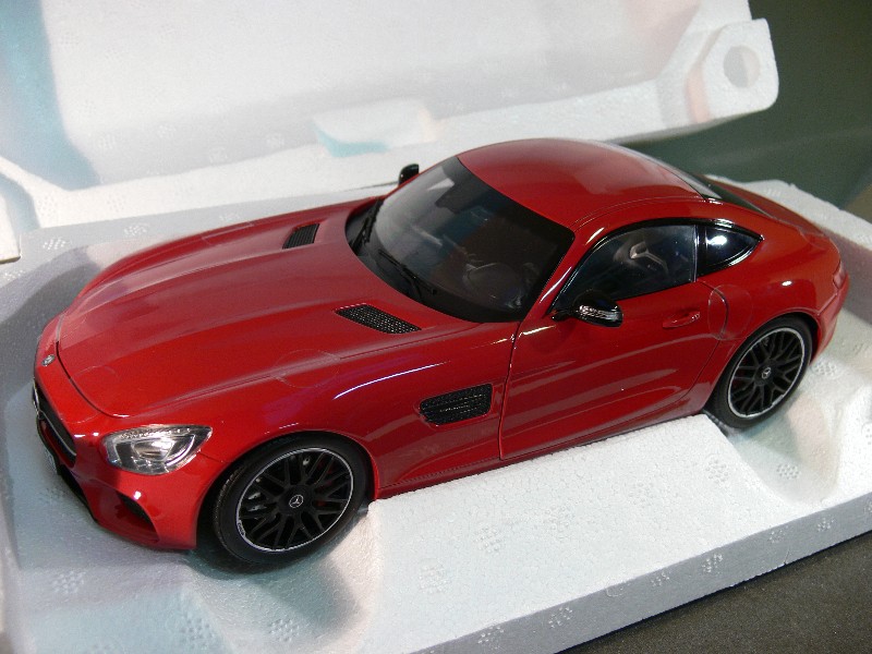 2015 Mercedes AMG GT Red 1/18 Diecast Model Car de Norev NOREV 183496