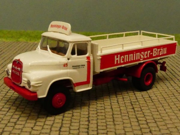 1/87 Brekina MAN 520 Henniger Bräu Bierpritsche 4523