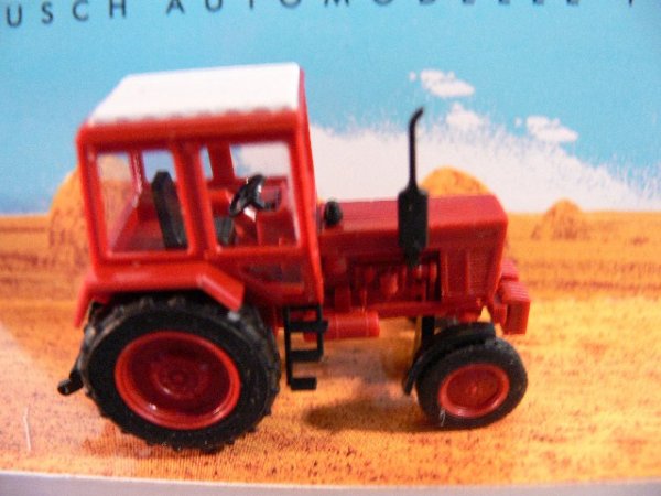 1/87 Busch Belarus MTS 80  ziegelrot 51304