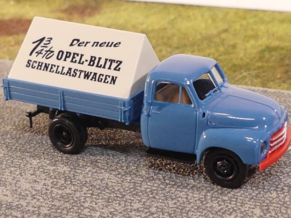 1/87 Brekina Opel Blitz Der neue BLITZ blau Pritsche