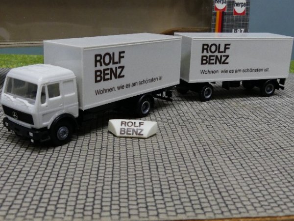 1/87 Herpa MB NG ROLF BENZ Mäbel Koffer Hängerzug #236