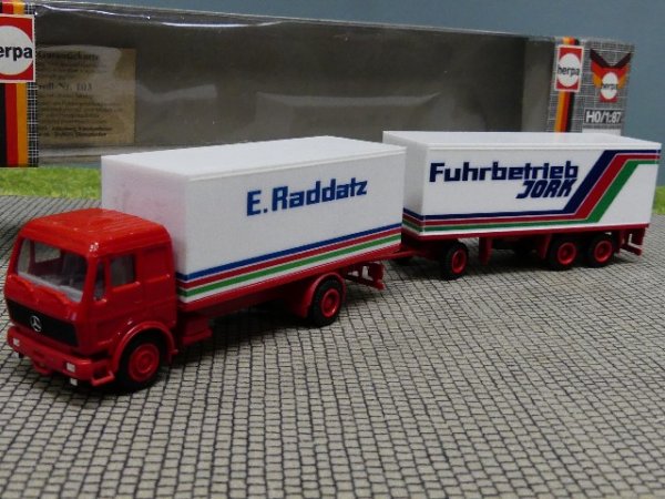 1/87 Herpa MB NG Roddatz Fuhrbetrieb JORK Koffer Hängerzug #427